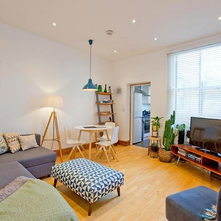 Spacious Highbury Fields 1 Bedroom Apartment - Parking By Request Λονδίνο Εξωτερικό φωτογραφία
