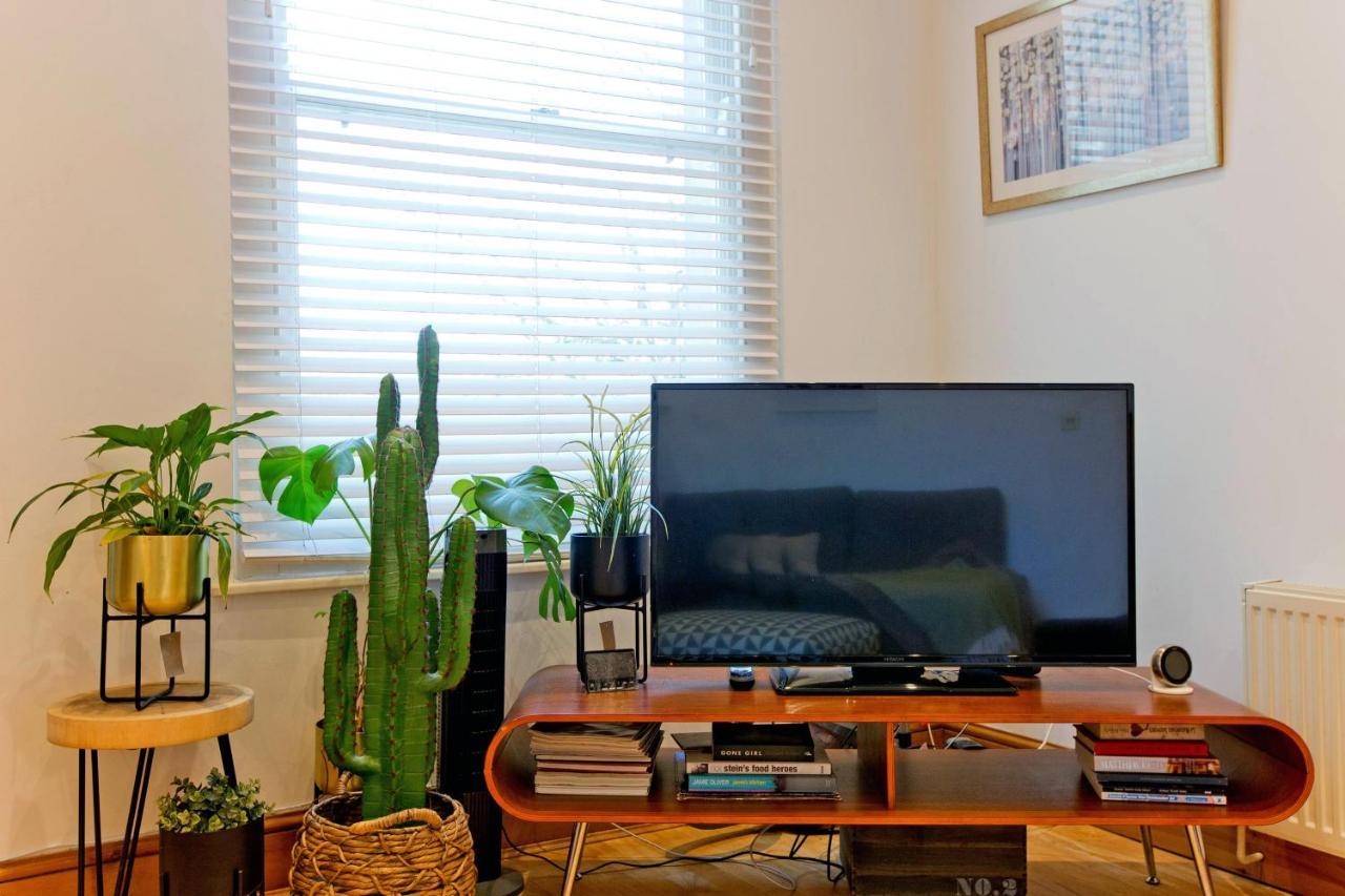 Spacious Highbury Fields 1 Bedroom Apartment - Parking By Request Λονδίνο Εξωτερικό φωτογραφία